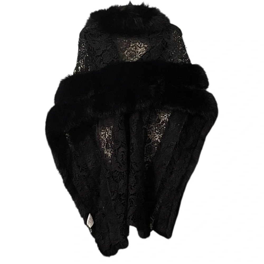 LA FIORENTINA | Women’s Black Faux Fur Lace Double Hook Shall‎ Throw Size OS